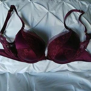 Victoria's Secret Push-up Bra/Pigeonnant